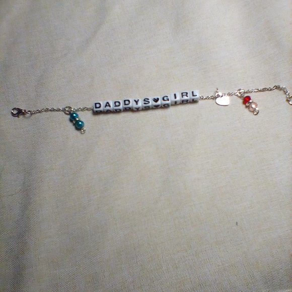 women/ girls - Picture 1 of 2